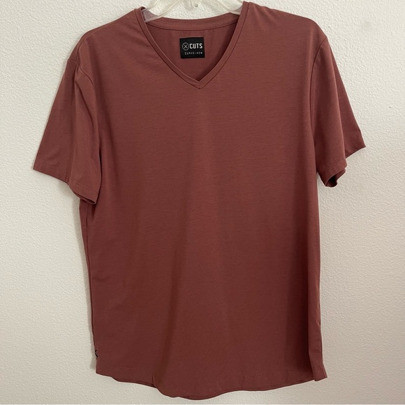 Cuts Curve-Hem V-Neck T-Shirt Men’s L - Picture 8 of 13